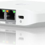 Ubiquiti Flex Mini 2.5G Switch, 5x 2.5 GbE RJ45 Ports, 25 Gbps Switching Capacity, Port Isolation & Mirroring, Flow & Storm Control, White | USW-FLEX-2.5G-5